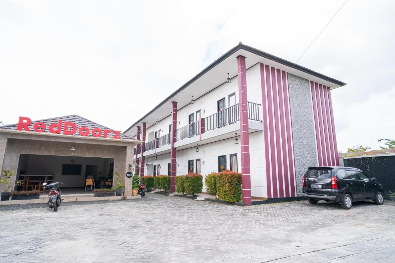 Reddoorz @ Wisma Pangrango Palangka Raya Exterior foto